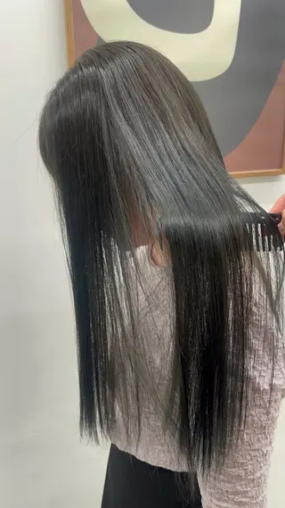 ロング カラー Lomalia もえかのヘアスタイル