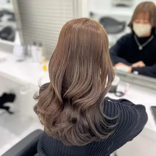 セミロング カラー ヘアアレンジ 🩵ダメージレス艶感 ハイトーン🩷のヘアスタイル