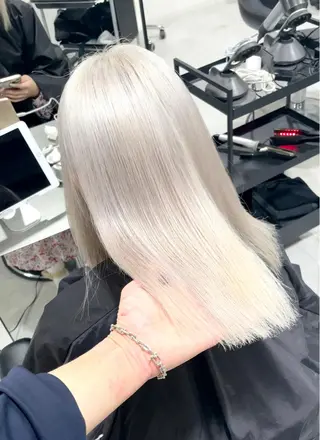 セミロング 神戸でブリーチなら puty/レイヤーのヘアスタイル