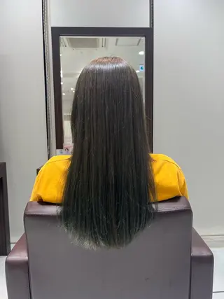 カラー TAYA香椎店所属・藤並 ファニャのヘアスタイル