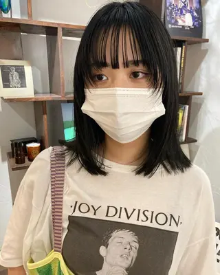 ミディアム 金田 夏野のヘアスタイル