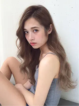 ロング 遠藤 眞実のヘアスタイル