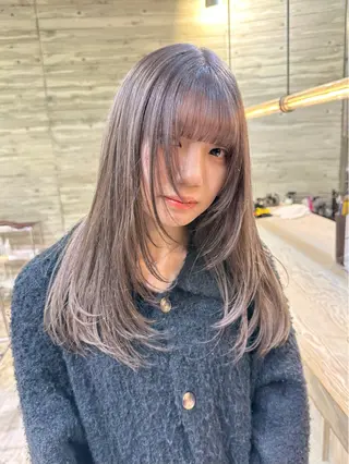 ミディアム カラー kai .のヘアスタイル