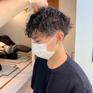 カラー パーマ メンズ スパイキーショート/ メンズヘア/hugeのヘアスタイル