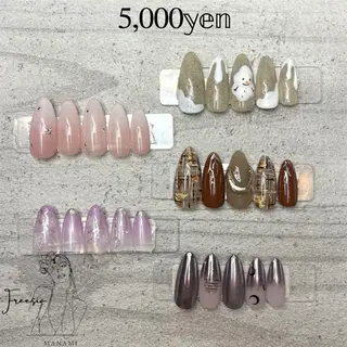 ネイル freesia Manamiのネイルデザイン