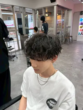 ショート パーマ メンズ パーマ指名1位✨ 針尾　完のヘアスタイル