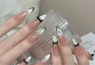 ネイル D-BEAUTY Nailsalonのネイルデザイン
