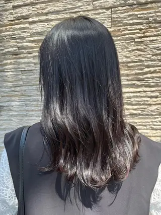 カラー 三品 早妃のヘアスタイル