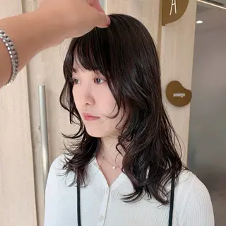 セミロング foto所属・𝐁𝐋𝐔𝐄𝐓 /代表 / 荒井史行のヘアスタイル