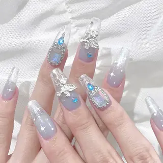 ネイル Once upon a princessシェアサロンL'OM OSAKA所属・Once upon a princessのネイルデザイン