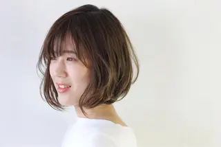 ミディアム 髪質改善エイジングケ ア専門美容室チアフルのヘアスタイル