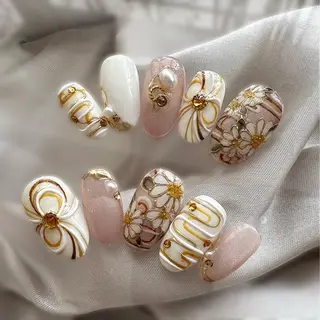 ネイル Ajnail所属・ネイリスト Misaのネイルデザイン