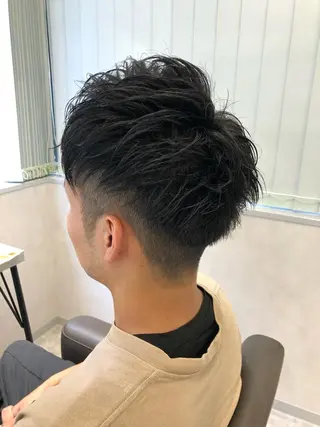 ショート カラー パーマ メンズ kiitos所属・関西センターパート メンズモデル募集のヘアスタイル