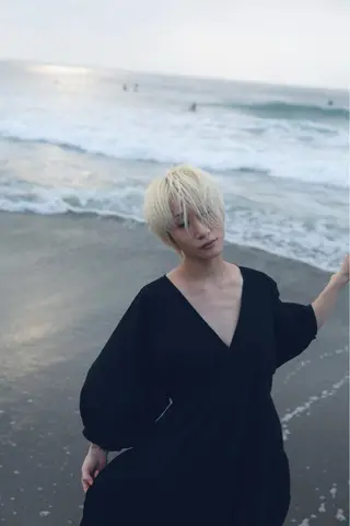 ショート カラー 7Bridge 滝内ひよりのヘアスタイル