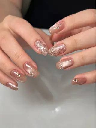 ネイル REHTOF |朝7時Open☀️のネイルデザイン