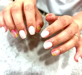 ネイル Emi♡ tiffinのネイルデザイン