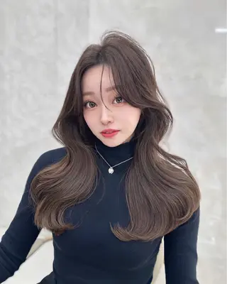 ロング 似合わせ/レイヤー /顔まわり/池田歩樹のヘアスタイル