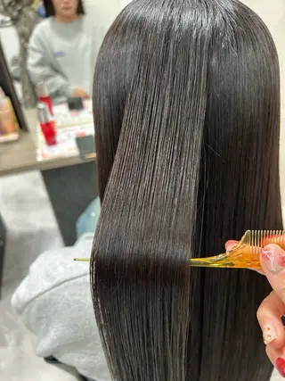 ロング まお/ 髪質改善💜のヘアスタイル