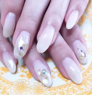 ミディアム Sunny&RoyGBiv所属・hiranaka mayuのネイルデザイン