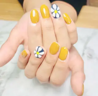 ネイル NAILS&EYES LAX所属・LAX 尼崎店のネイルデザイン