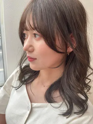 セミロング 長妻莉央/縮毛矯正 髪質改善カラーのヘアスタイル