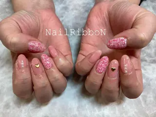 ネイル ネイルリボン 受付スタッフのネイルデザイン