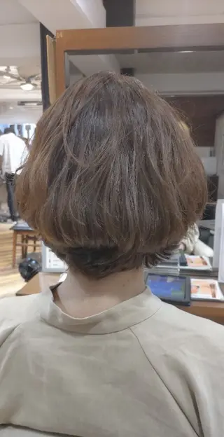 ミディアム パーマ ✂デザインカット🐟 高評価✂戸崎俊成✂のヘアスタイル