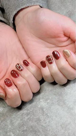 ネイル haleyume所属・shino🌟 痛ネイルのネイルデザイン