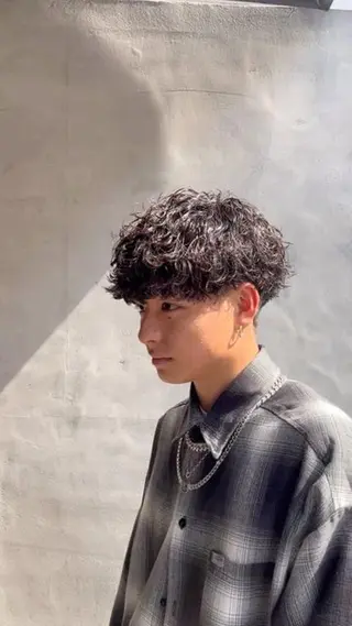 パーマ メンズ RIN／韓国ヘア レイヤーカットのヘアスタイル