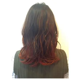 ミディアム カラー TOMOYAレイヤー ブリーチ縮毛矯正のヘアスタイル