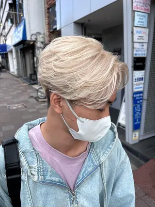 ショート カラー 穐田 航のヘアスタイル