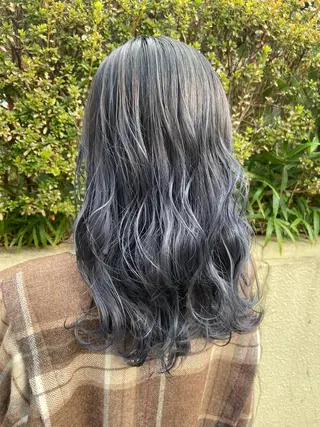 ロング カラー 瀬川 響音のヘアスタイル