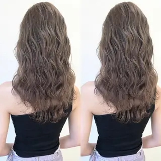 ロング カラー Hanna by W_SALONのヘアスタイル