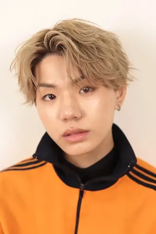 メンズ カラー メンズ ヘアメイク ハイトーン キャロのヘアスタイル