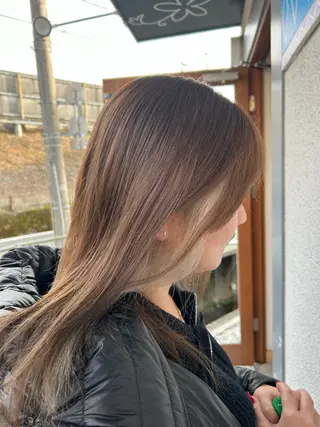 セミロング カラー 💜いわた みはる💜のヘアスタイル