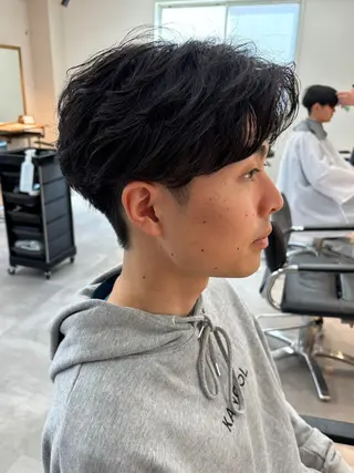 パーマ メンズ フェザーパーマ/韓国 /メンズカット保立のヘアスタイル