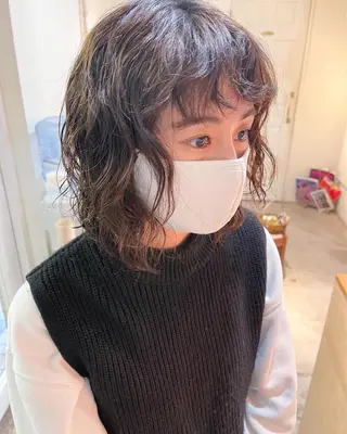ミディアム パーマ クロエ新宿所属・❏アンニュイパーマ 川原畑 拓也❏のヘアスタイル