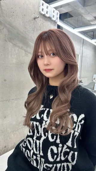 ロング CYM所属・ワンカラー 🩷モエのヘアスタイル