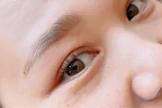 マツエク・マツパ アイブロウ private salon eyes所属・EYES YUNのマツエク・マツパデザイン