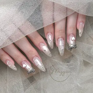 ネイル Maggie Nail🦩のネイルデザイン