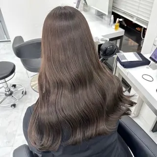 ロング カラー 赤みなし艶カラー🍈 ユウナ🍈🤍のヘアスタイル