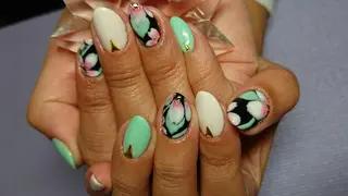 ネイル 平野 亜季のネイルデザイン