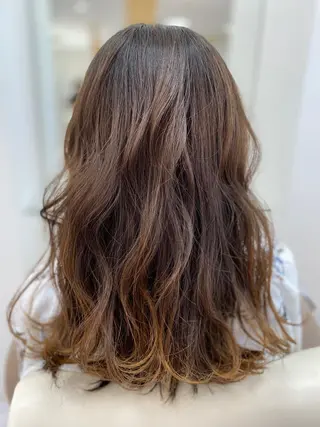 セミロング N° Elune MIYUUのヘアスタイル