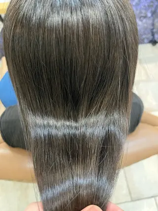 ミディアム カラー カラー/アイリスト 麻優のヘアスタイル