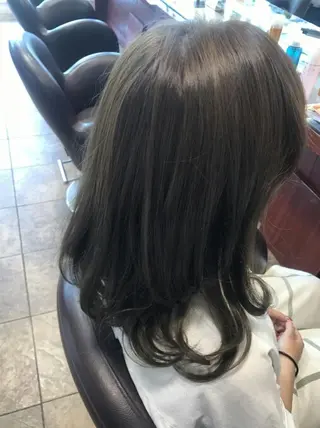 セミロング 嶋村 望美のヘアスタイル