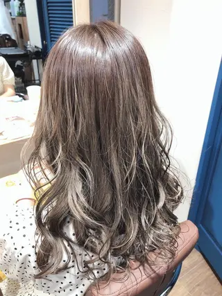 セミロング カラー 浦山 和之のヘアスタイル