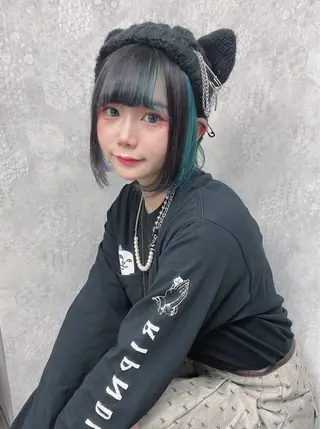 ミディアム カラー ヘアアレンジ 寒色アイドルカラー JUNOチナツのヘアスタイル