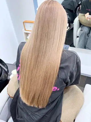 カラー .6-ROGU-neon所属・カワグチ ソウシのヘアスタイル