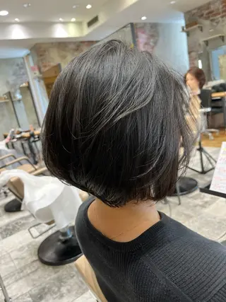 ショート 顔まわりカット 前髪カット安井楽人のヘアスタイル