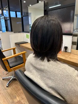 ミディアム 高橋 春菜のヘアスタイル